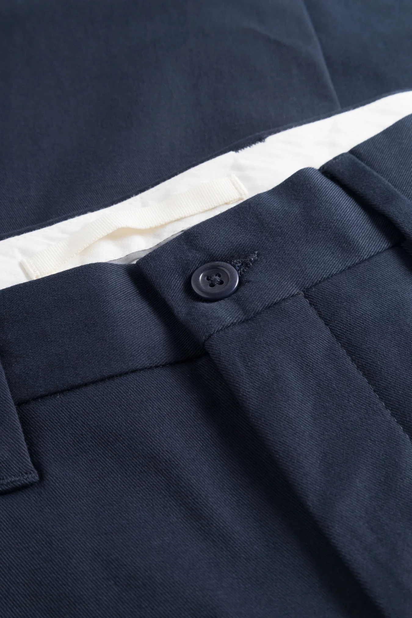 Norse Standard Slim Chino - Dark Navy - Image 6